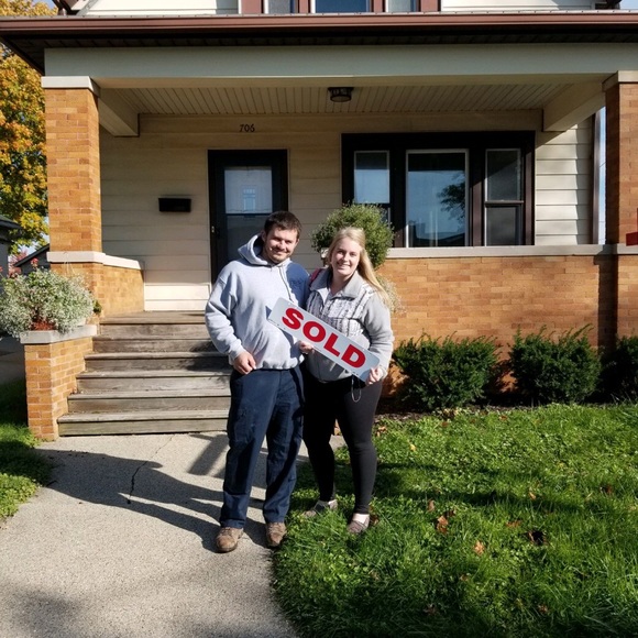 Meet your Posher, Lindsey - Picture 5 of 6